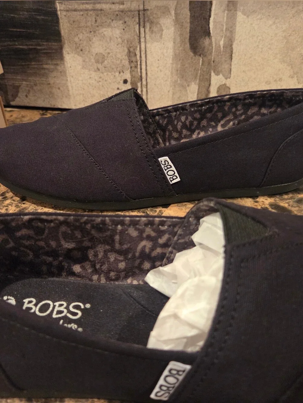 NWT!  Skechers Bobs Plush Peace & Love Black Womens Memory Foam Flats SZ 8